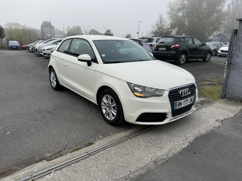 Photo 7 de l'offre de AUDI A1 1.2 TFSI - 86 S&S AMBIENTE   CLIM à 9990€ chez Triplo auto