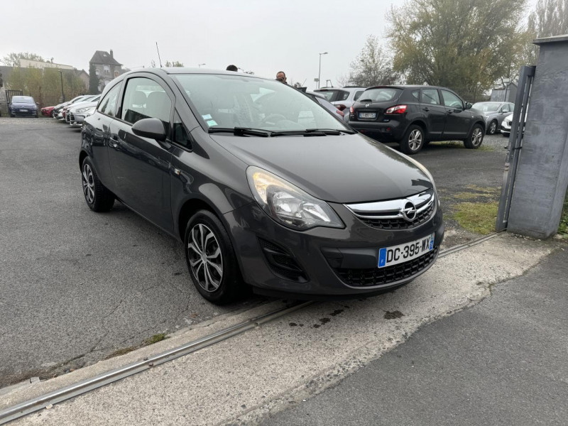 Photo 8 de l'offre de OPEL CORSA 1.2I - 85 TWINPORT GRAPHITE GPS   CLIM à 6990€ chez Triplo auto