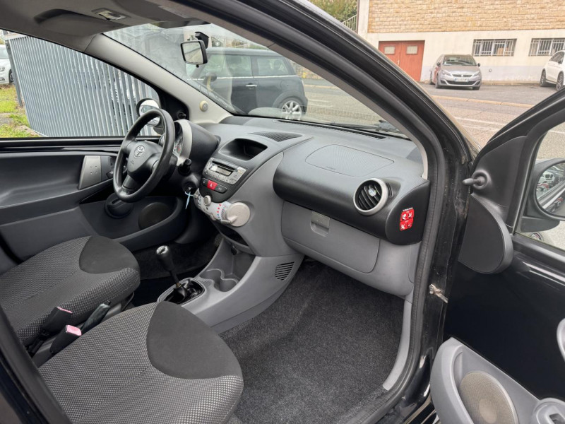 Photo 17 de l'offre de TOYOTA AYGO 1.0 VVT-I  CONFORT   CLIM à 4990€ chez Triplo auto