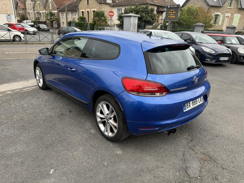 Photo 3 de l'offre de VOLKSWAGEN SCIROCCO 2.0 TSI - 210 BVA SPORTLINE CLIM   RADAR AR à 10490€ chez Triplo auto