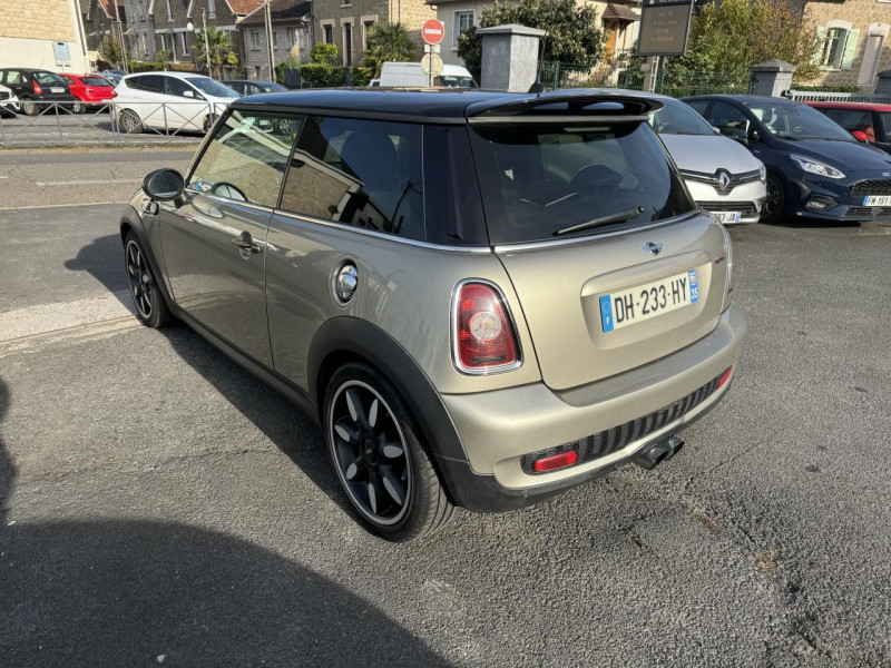 Photo 3 de l'offre de MINI MINI 1.6I - 175  R56 COOPER S CLIM   RADAR AR à 8490€ chez Triplo auto