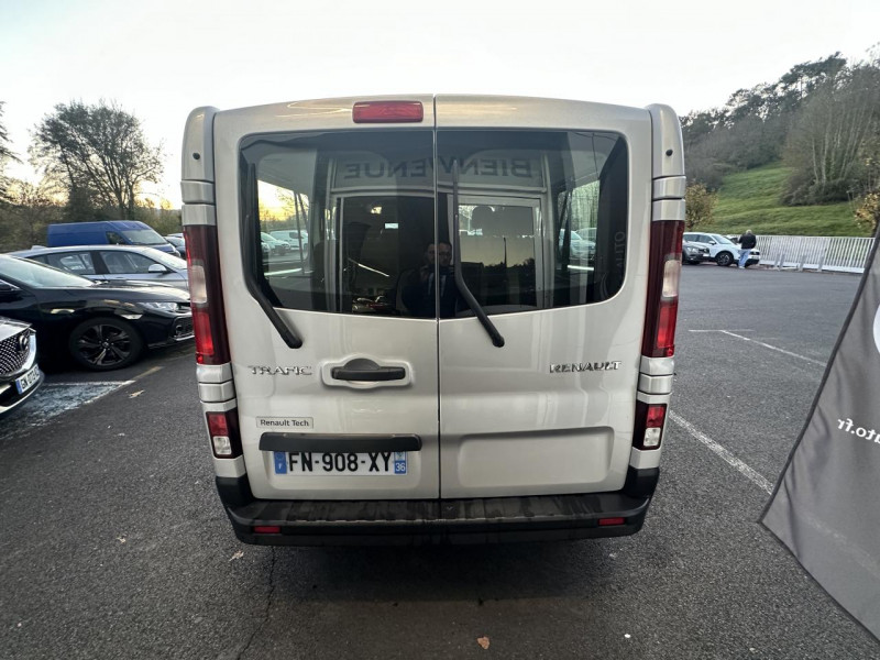 Photo 6 de l'offre de RENAULT TRAFIC L2 2.0 DCI - 120 - S&S  III COMBI COMBI ZEN L2H1 TVA RECUPERABLE   GPS à 23990€ chez Triplo auto