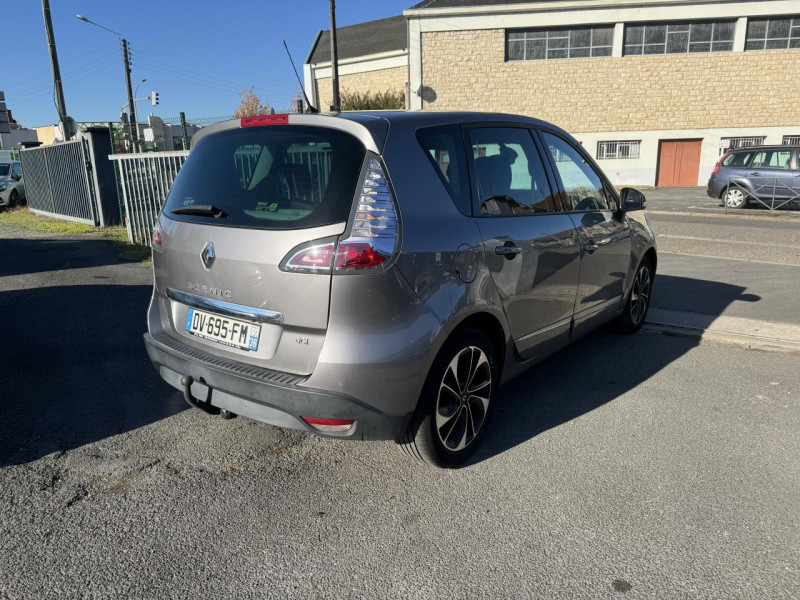 Photo 5 de l'offre de RENAULT SCENIC 1.5 ENERGY DCI - 110 BOSE GPS   CAMERA AR   ATTELAGE à 10490€ chez Triplo auto