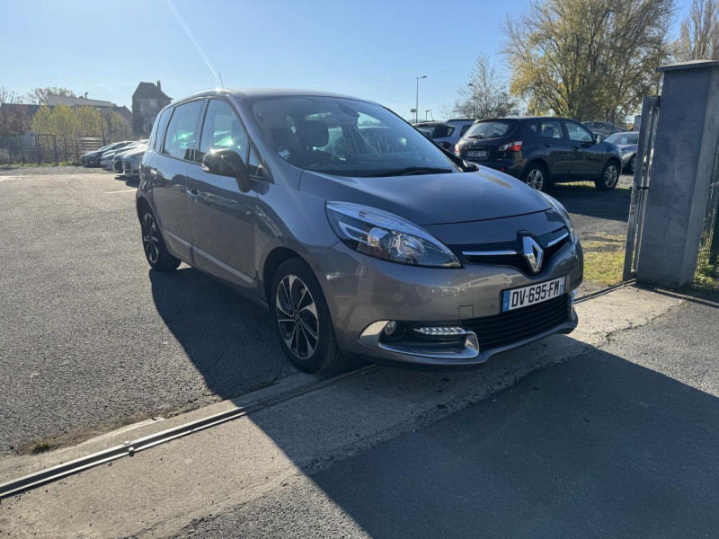 Photo 7 de l'offre de RENAULT SCENIC 1.5 ENERGY DCI - 110 BOSE GPS   CAMERA AR   ATTELAGE à 10490€ chez Triplo auto