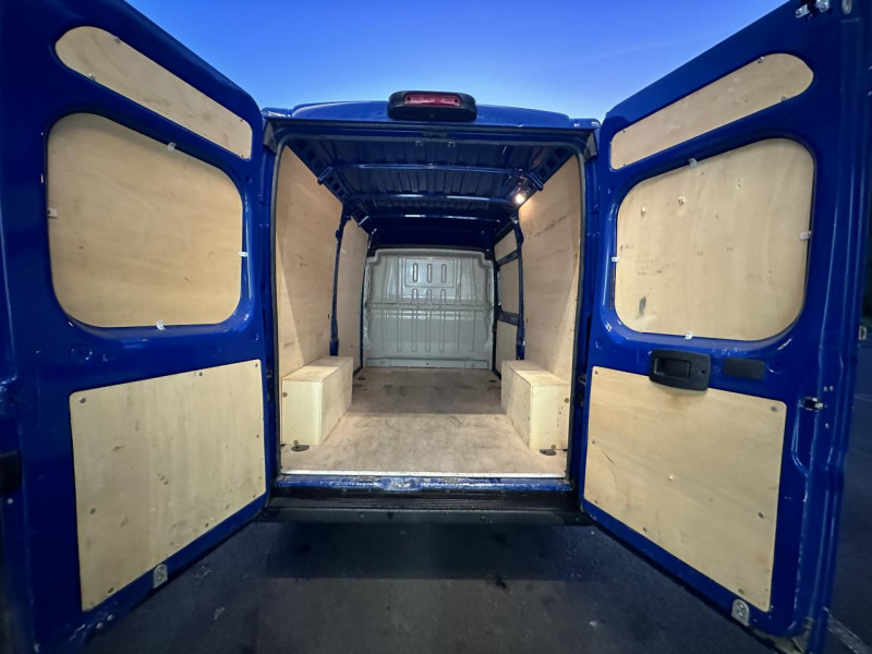 Photo 12 de l'offre de FIAT DUCATO PACK 3.3 M H2 2.3 MULTIJET - 120 FOURGON TOLE TVA RACUPERABLE   GPS   RADAR AR à 18990€ chez Triplo auto