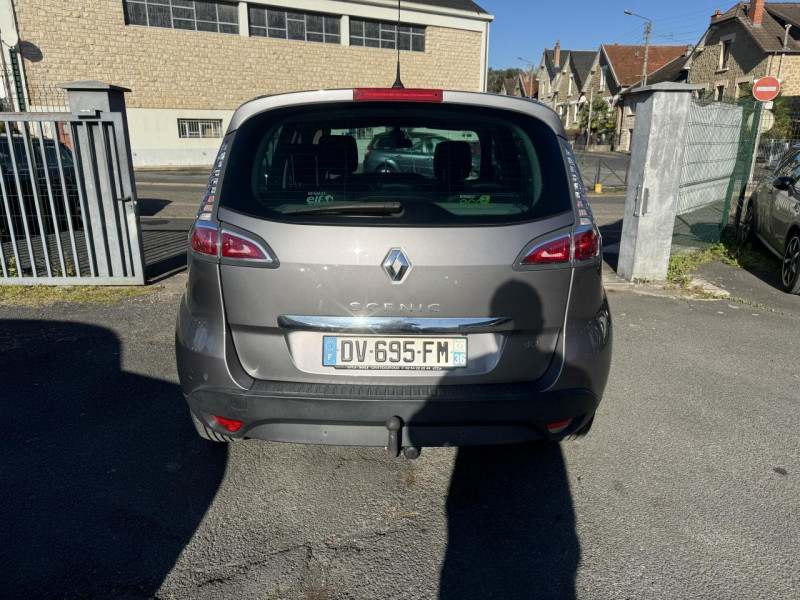 Photo 4 de l'offre de RENAULT SCENIC 1.5 ENERGY DCI - 110 BOSE GPS   CAMERA AR   ATTELAGE à 10490€ chez Triplo auto