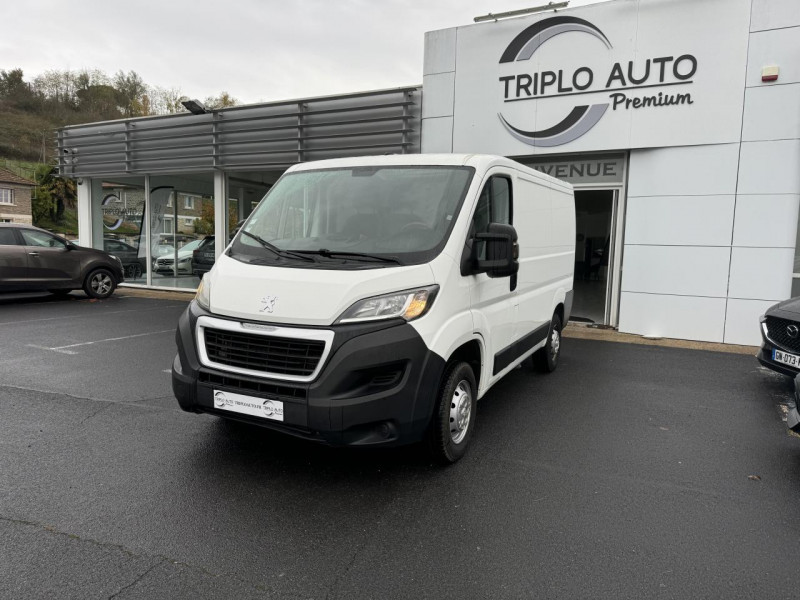 Photo 3 de l'offre de PEUGEOT BOXER PREMIUM 333 L1H1 2.0 BLUEHDI - 110   CLIM à 14990€ chez Triplo auto