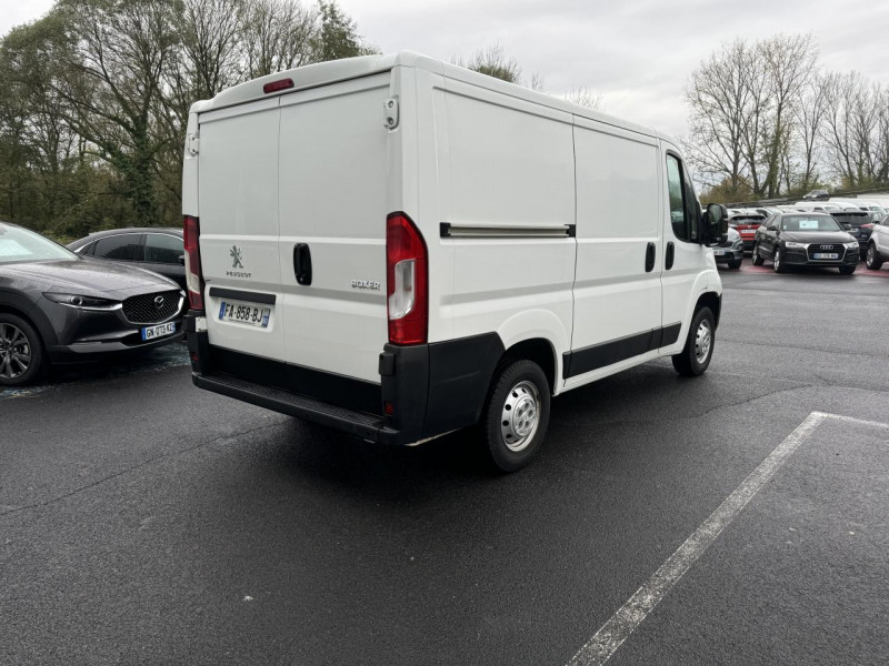 Photo 7 de l'offre de PEUGEOT BOXER PREMIUM 333 L1H1 2.0 BLUEHDI - 110   CLIM à 14990€ chez Triplo auto