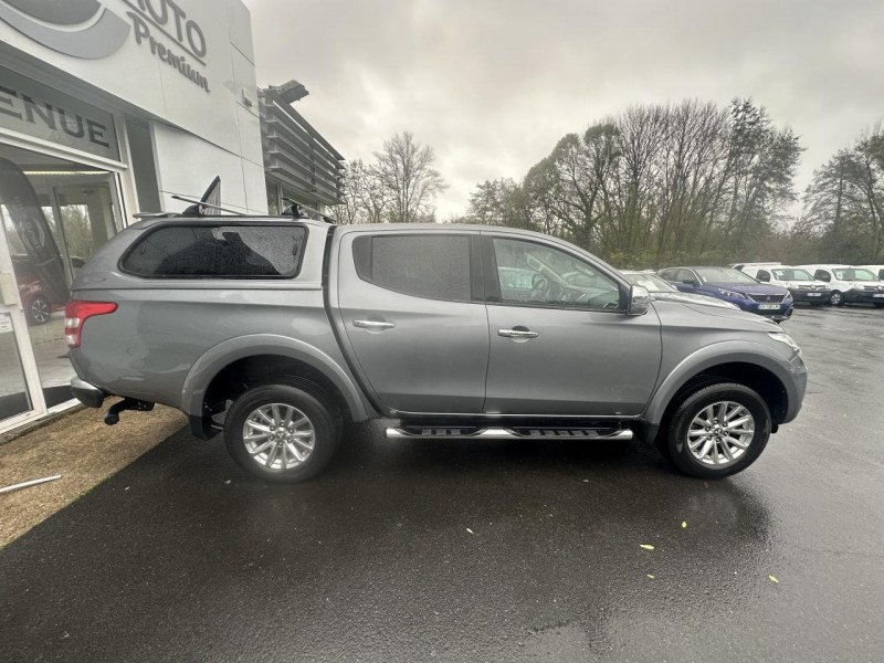 Photo 8 de l'offre de MITSUBISHI PICK UP L200 L200 2.4 DI-D - 181 - BVA DOUBLE CABINE INSTYLE GPS   CAMERA AR   ATTELAGE à 28990€ chez Triplo auto