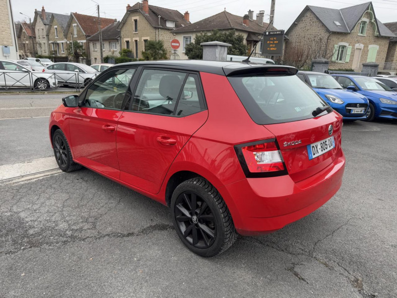 Photo 3 de l'offre de SKODA FABIA 1.2 TSI - 90 GREENTEC AMBITION CLIM   RADAR AR à 10990€ chez Triplo auto