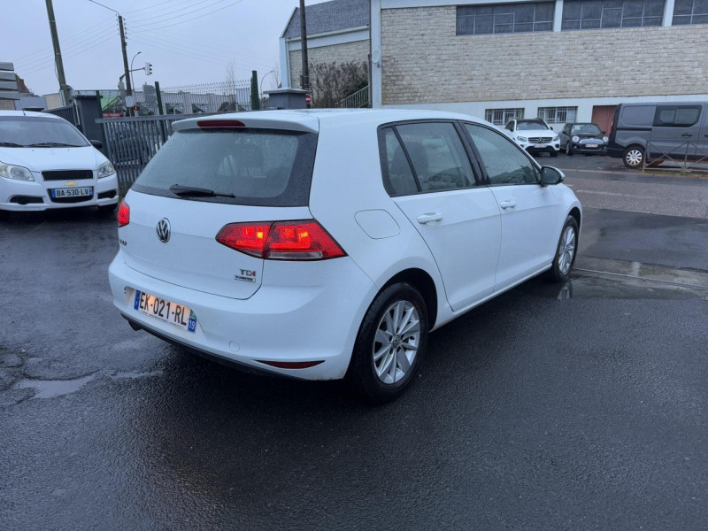 Photo 5 de l'offre de VOLKSWAGEN GOLF 1.6 TDI CR FAP BLUEMOTION - 105 BVA TRENDLINE   CLIM à 10990€ chez Triplo auto