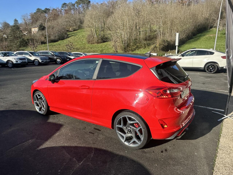 Photo 5 de l'offre de FORD FIESTA 1.5 ECOBOOST - 200 ST PREMIERE MAIN   SUIVI FORD   GPS   CAMERA AR   TOIT OUVRANT à 22990€ chez Triplo auto