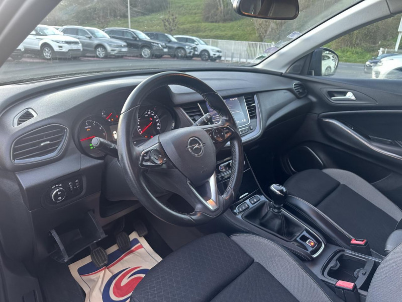 Photo 9 de l'offre de OPEL GRANDLAND X 1.2 TURBO - 130 S&S DESIGN LINE GPS   CAMERA AR à 16990€ chez Triplo auto