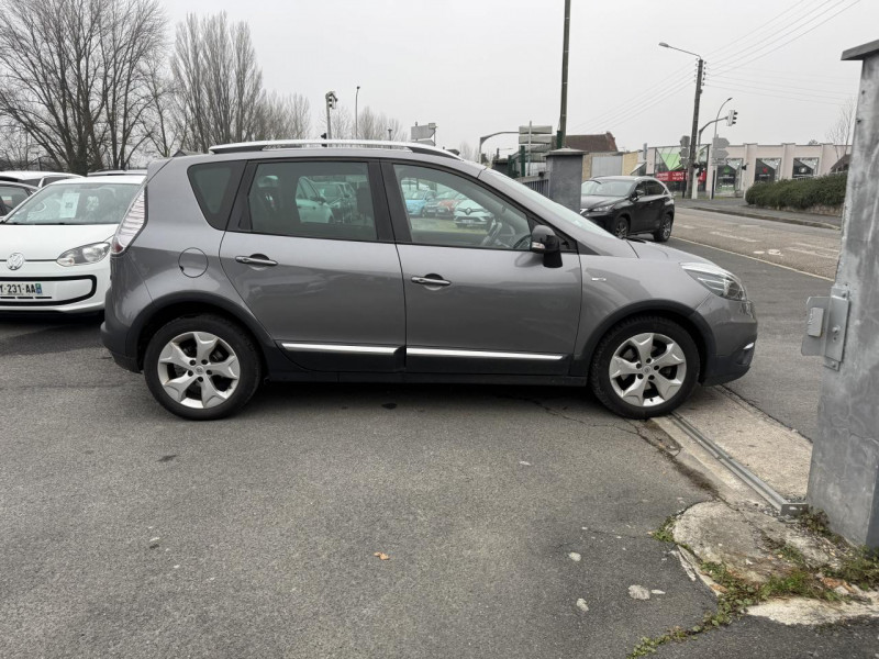 Photo 6 de l'offre de RENAULT SCENIC XMOD 1.5 ENERGY DCI - 110 BOSE CLIM   CAMERA AR   RADAR AR à 7490€ chez Triplo auto