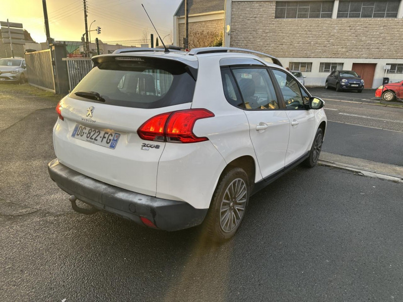 Photo 5 de l'offre de PEUGEOT 2008 1.6 E-HDI FAP - 92 ALLURE CLIM   ATTELAGE à 6490€ chez Triplo auto