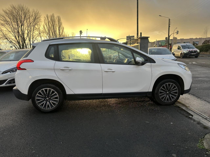 Photo 6 de l'offre de PEUGEOT 2008 1.6 E-HDI FAP - 92 ALLURE CLIM   ATTELAGE à 6490€ chez Triplo auto