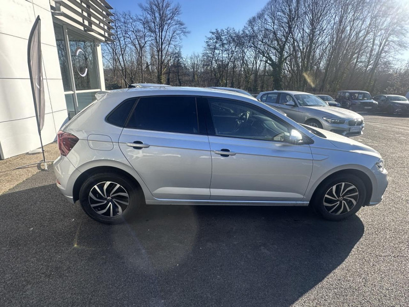 Photo 8 de l'offre de VOLKSWAGEN POLO 1.0 TSI - 95  VI AW LIFE CARPLAY   RADAR AR/AV   CLIM à 18990€ chez Triplo auto