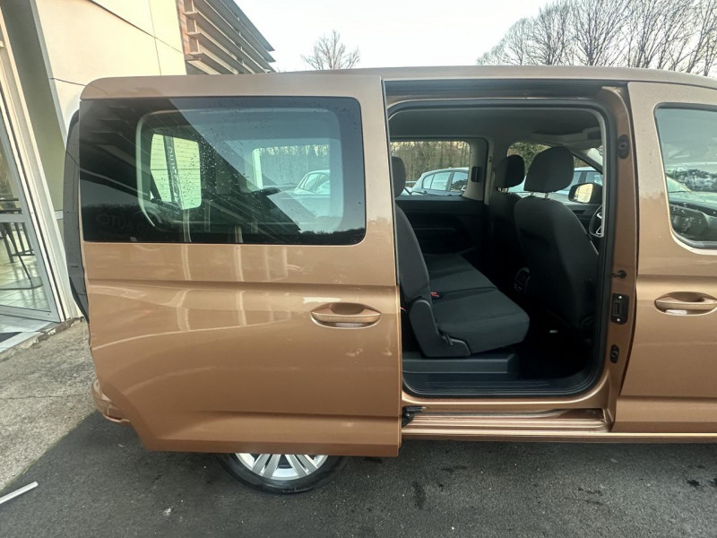 Photo 32 de l'offre de VOLKSWAGEN CADDY MAXI COMBI 7PL 2.0 TDI - 102 TVA RECUPERABLE   CARPLAY   CAMERA AR  à 30990€ chez Triplo auto