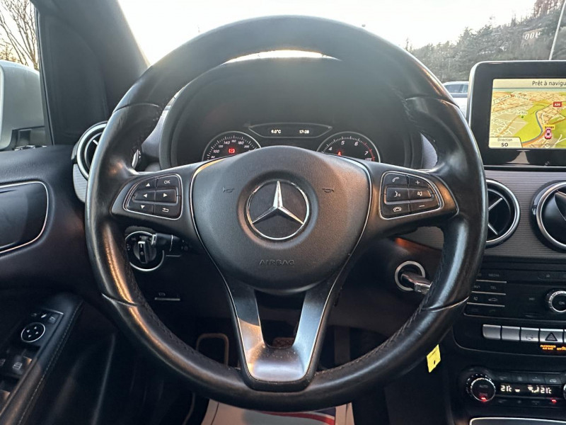 Photo 17 de l'offre de MERCEDES-BENZ CLASSE B B 180 - BV 7G-DCT INSPIRATION   GPS   CAMERA AR   CLIM à 15490€ chez Triplo auto