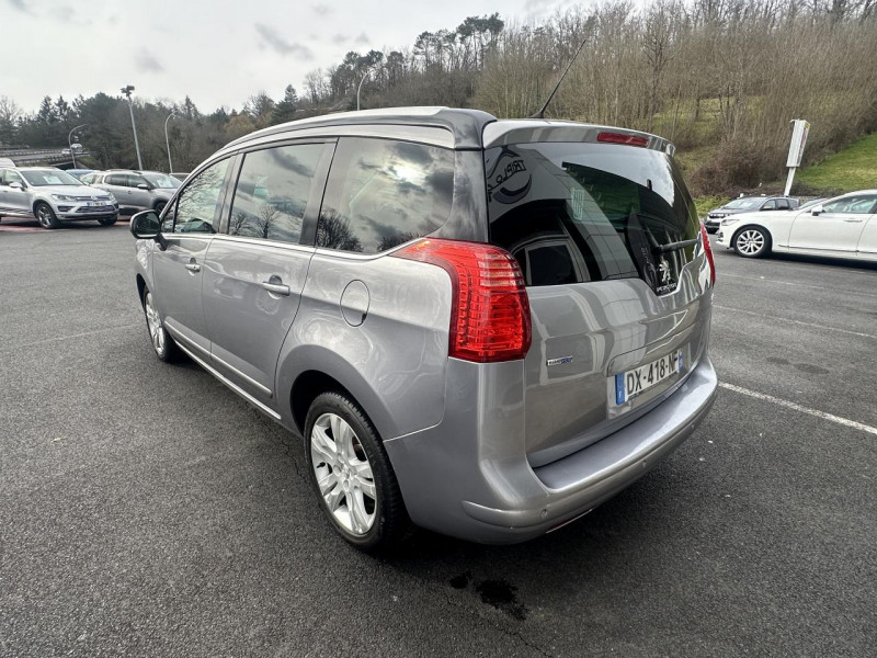 Photo 5 de l'offre de PEUGEOT 5008  1.6 HDI S&S - 120 - BV EAT6 - 5PL  ALLURE GPS   TOIT PANORAMIQUE   RADAR AR à 12990€ chez Triplo auto