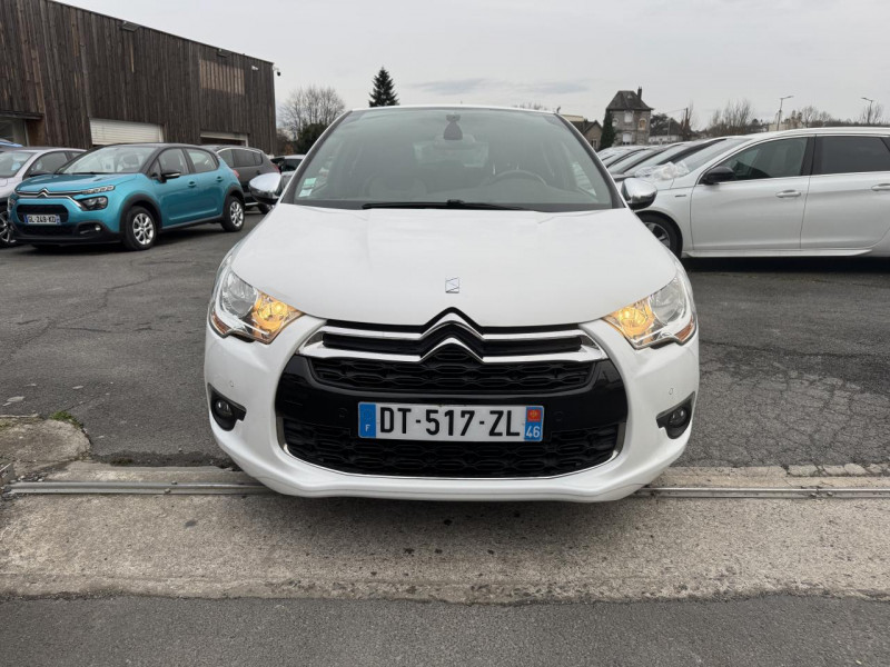 Photo 8 de l'offre de DS DS4 1.6 BLUEHDI S&S - 120 URBAN SHOW GPS   RADAR AR   CLIM à 10490€ chez Triplo auto