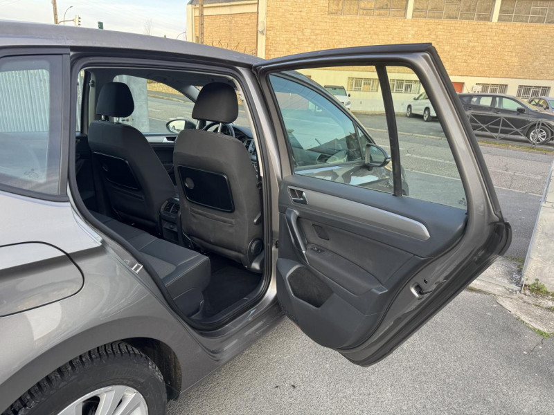 Photo 12 de l'offre de VOLKSWAGEN GOLF SPORTSVAN 1.4 TSI BLUEMOTION - 125 BVA CONFORTLINE GPS   RADAR AR   ATTELAGE à 12990€ chez Triplo auto