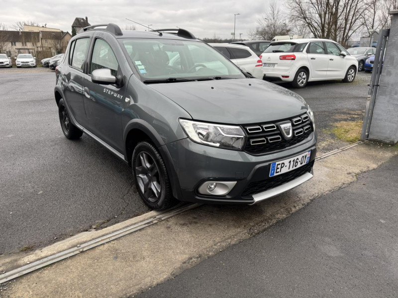 Photo 7 de l'offre de DACIA SANDERO 0.9 TCE - 90 BVA STEPWAY GPS   CLIM   RADAR AR à 12490€ chez Triplo auto