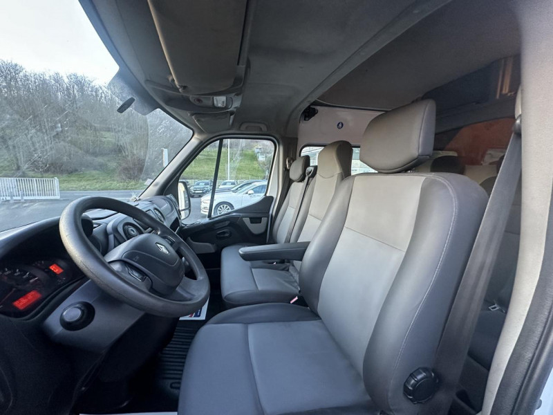 Photo 8 de l'offre de RENAULT MASTER GRAND CONFORT L2H2 2.3 DCI - 110 7 PLACES CABINE APPROFONDIE   TVA RECUPERABLE à 15990€ chez Triplo auto