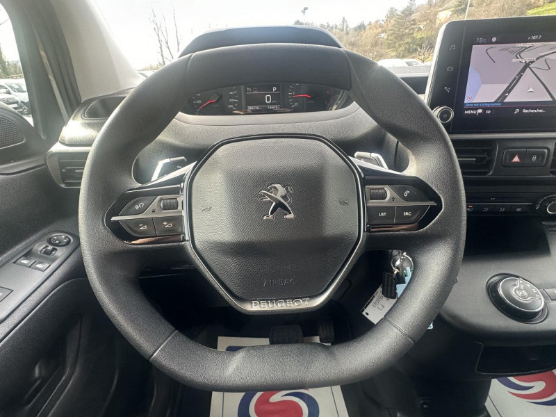 Photo 16 de l'offre de PEUGEOT PARTNER STANDARD 1000KG 1.5 BLUEHDI - 130 - BV EAT8 GPS   CARPLAY   CAMERA AR à 18990€ chez Triplo auto