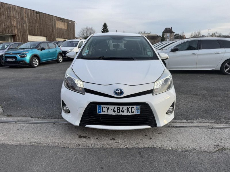 Photo 8 de l'offre de TOYOTA YARIS HYBRIDE 100H - BVA DYNAMIQUE GPS   CAMERA AR   CLIM à 9990€ chez Triplo auto