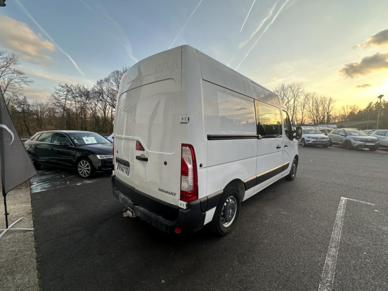 Photo 7 de l'offre de RENAULT MASTER GRAND CONFORT F3300 L2H2 2.3 DCI - 135 7PL CABINE APPROFONDIE TVA RECUPERABLE   ATTELAGE à 24990€ chez Triplo auto