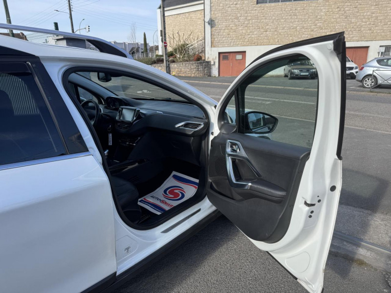 Photo 14 de l'offre de PEUGEOT 2008 1.5 BLUEHDI S&S - 100 CROSSWAY GPS   CLIM   ATTELAGE   TOIT PANORAMIQUE à 10990€ chez Triplo auto