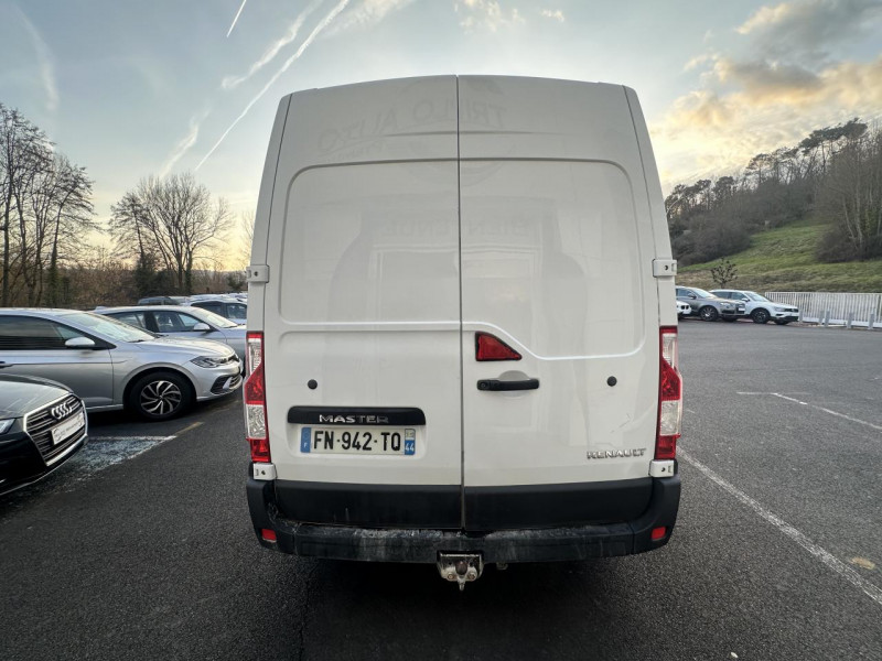 Photo 6 de l'offre de RENAULT MASTER GRAND CONFORT F3300 L2H2 2.3 DCI - 135 7PL CABINE APPROFONDIE TVA RECUPERABLE   ATTELAGE à 24990€ chez Triplo auto