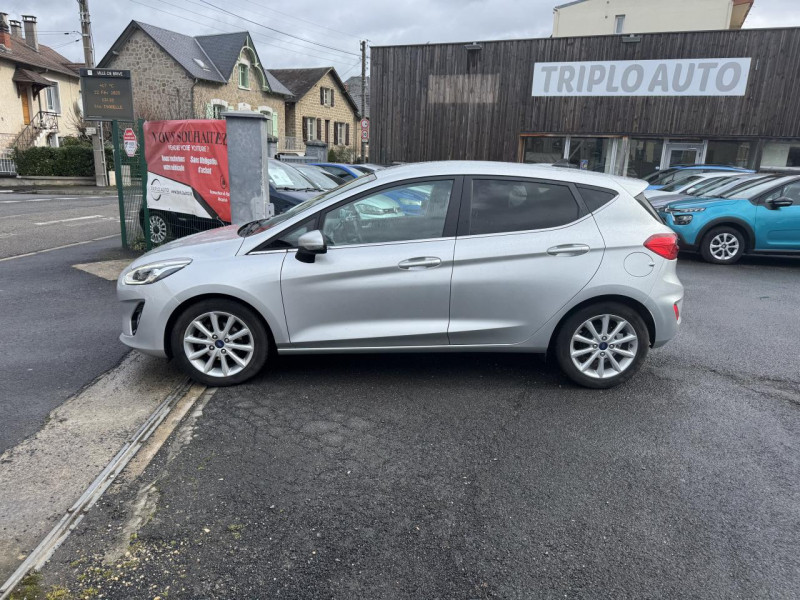 Photo 2 de l'offre de FORD FIESTA 1.0 ECOBOOST - 100 S&S TITANIUM GPS   RADAR AR   CLIM à 10990€ chez Triplo auto