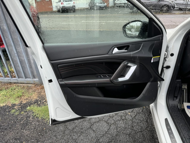 Photo 26 de l'offre de PEUGEOT 308 SW 1.2I PURETECH S&S - 130 GT LINE GPS   CAMERA AR à 11990€ chez Triplo auto