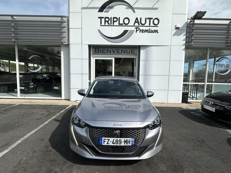 Photo 2 de l'offre de PEUGEOT 208 E-- 136 ACTIVE BUSINESS TVA RECUPERABLE GPS   CARPLAY   RADAR AR   CLIM à 18990€ chez Triplo auto