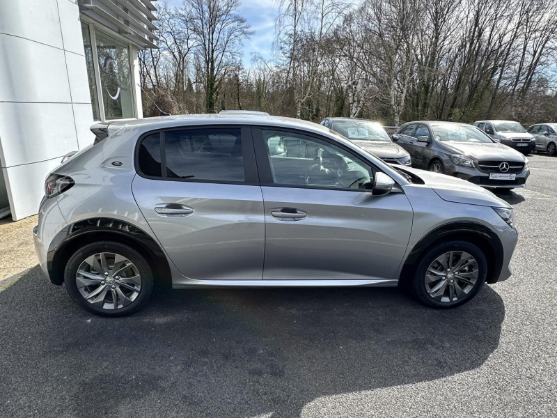 Photo 8 de l'offre de PEUGEOT 208 E-- 136 ACTIVE BUSINESS TVA RECUPERABLE GPS   CARPLAY   RADAR AR   CLIM à 18990€ chez Triplo auto