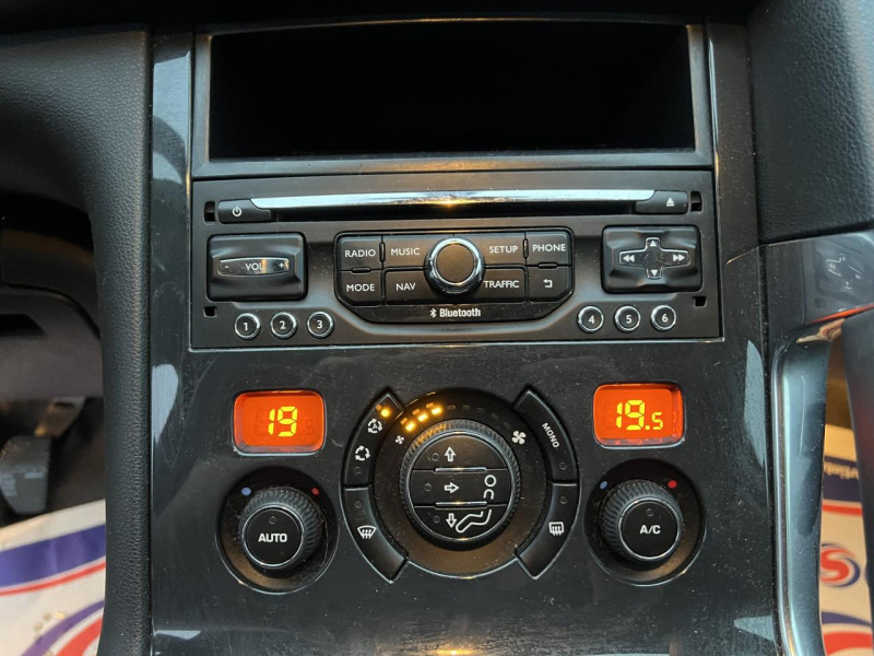 Photo 17 de l'offre de PEUGEOT 3008 1.2I PURETECH S&S - 130 ALLURE GPS   CLIM   ATTELAGE à 12490€ chez Triplo auto
