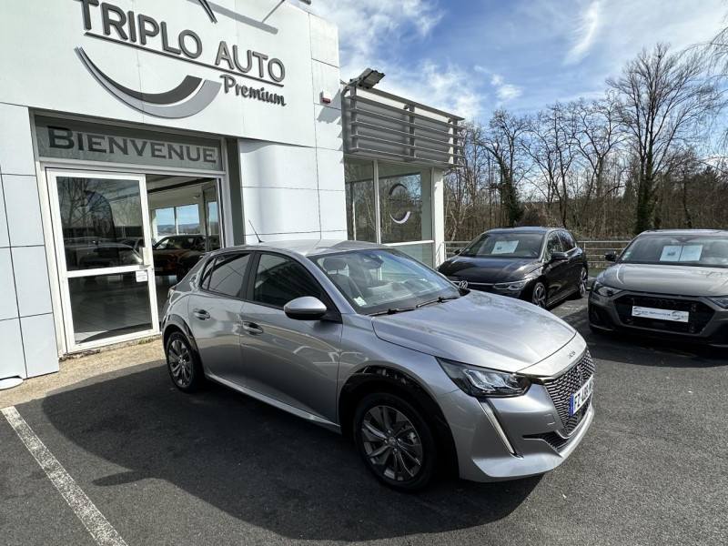 Peugeot 208 E-- 136 ACTIVE BUSINESS TVA RECUPERABLE GPS   CARPLAY   RADAR AR   CLIM ELECTRIQUE GRIS CLAIR Occasion à vendre