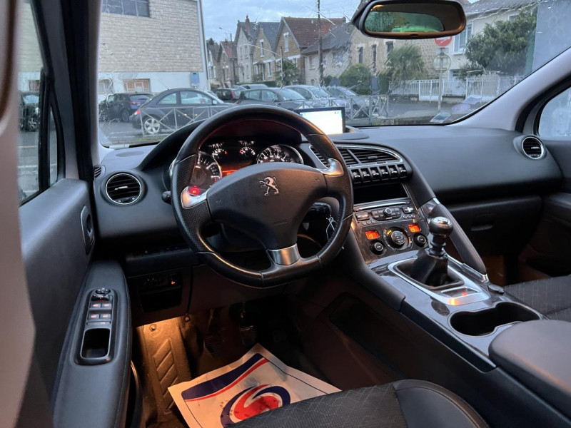 Photo 41 de l'offre de PEUGEOT 3008 1.2I PURETECH S&S - 130 ALLURE GPS   CLIM   ATTELAGE à 12490€ chez Triplo auto