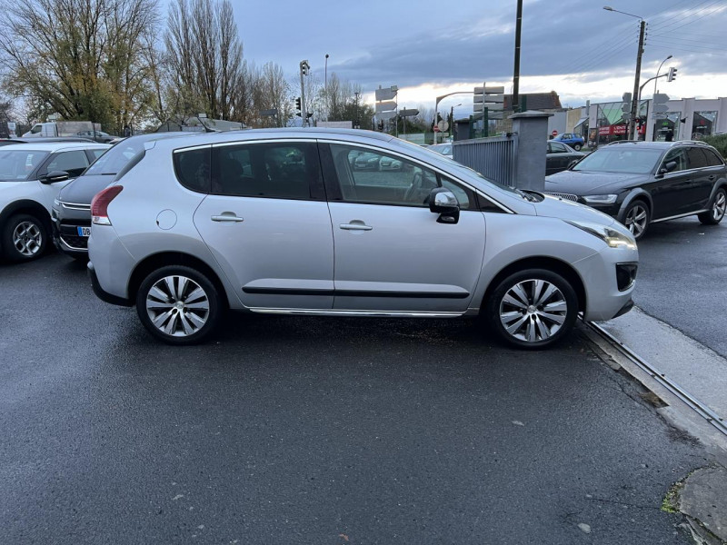 Photo 6 de l'offre de PEUGEOT 3008 1.2I PURETECH S&S - 130 ALLURE GPS   CLIM   ATTELAGE à 12490€ chez Triplo auto