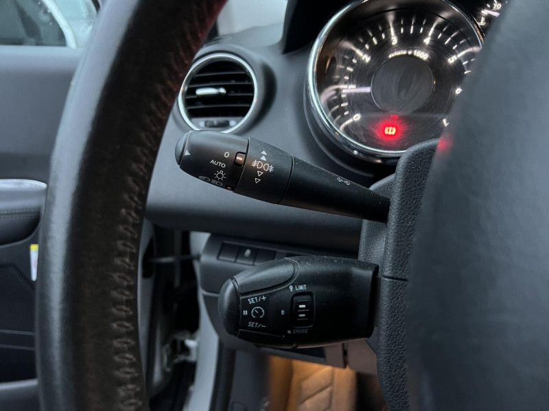 Photo 48 de l'offre de PEUGEOT 3008 1.2I PURETECH S&S - 130 ALLURE GPS   CLIM   ATTELAGE à 12490€ chez Triplo auto