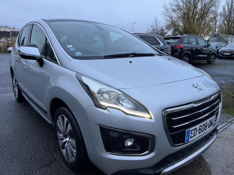 Photo 22 de l'offre de PEUGEOT 3008 1.2I PURETECH S&S - 130 ALLURE GPS   CLIM   ATTELAGE à 12490€ chez Triplo auto