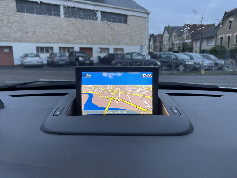 Photo 19 de l'offre de PEUGEOT 3008 1.2I PURETECH S&S - 130 ALLURE GPS   CLIM   ATTELAGE à 12490€ chez Triplo auto