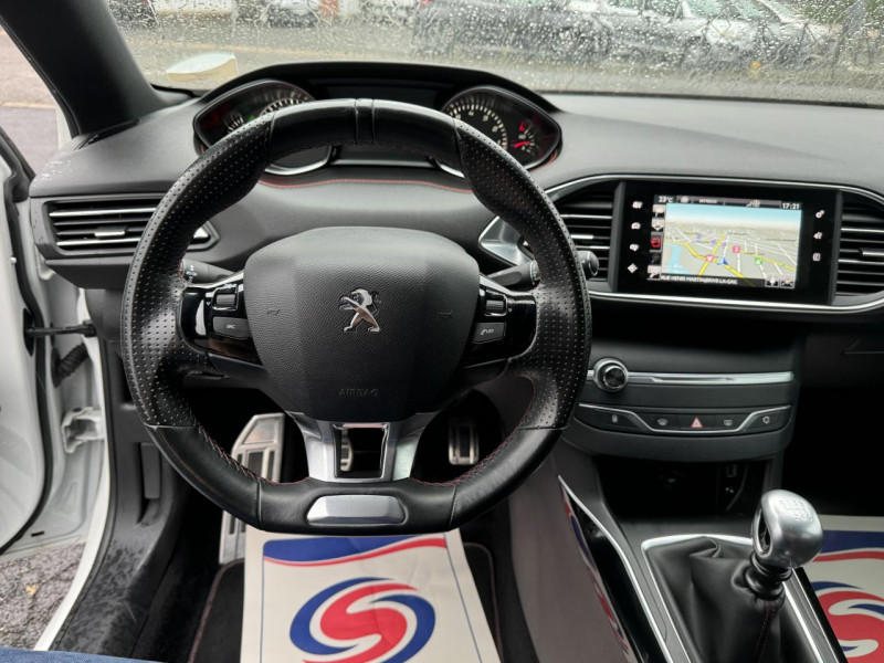 Photo 28 de l'offre de PEUGEOT 308 SW 1.2I PURETECH S&S - 130 GT LINE GPS   CAMERA AR à 11990€ chez Triplo auto