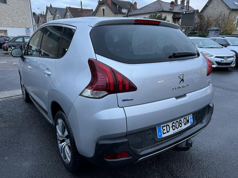 Photo 24 de l'offre de PEUGEOT 3008 1.2I PURETECH S&S - 130 ALLURE GPS   CLIM   ATTELAGE à 12490€ chez Triplo auto