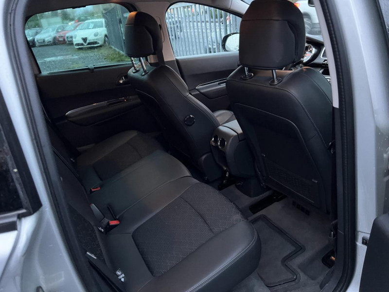 Photo 31 de l'offre de PEUGEOT 3008 1.2I PURETECH S&S - 130 ALLURE GPS   CLIM   ATTELAGE à 12490€ chez Triplo auto