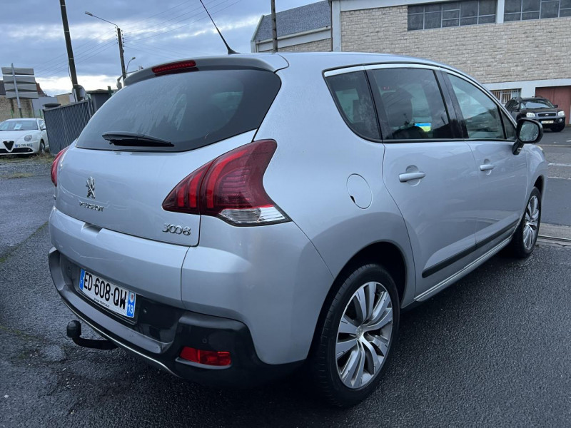 Photo 23 de l'offre de PEUGEOT 3008 1.2I PURETECH S&S - 130 ALLURE GPS   CLIM   ATTELAGE à 12490€ chez Triplo auto