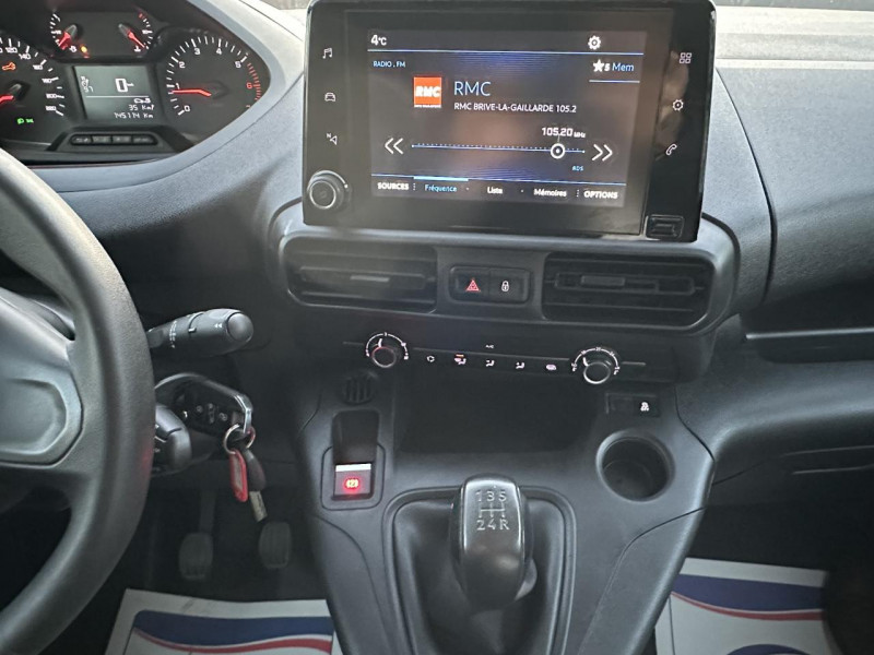 Photo 16 de l'offre de PEUGEOT PARTNER 1.6 BLUEHDI S&S - 100 ASPHALT LONG GPS   CLIM à 11990€ chez Triplo auto