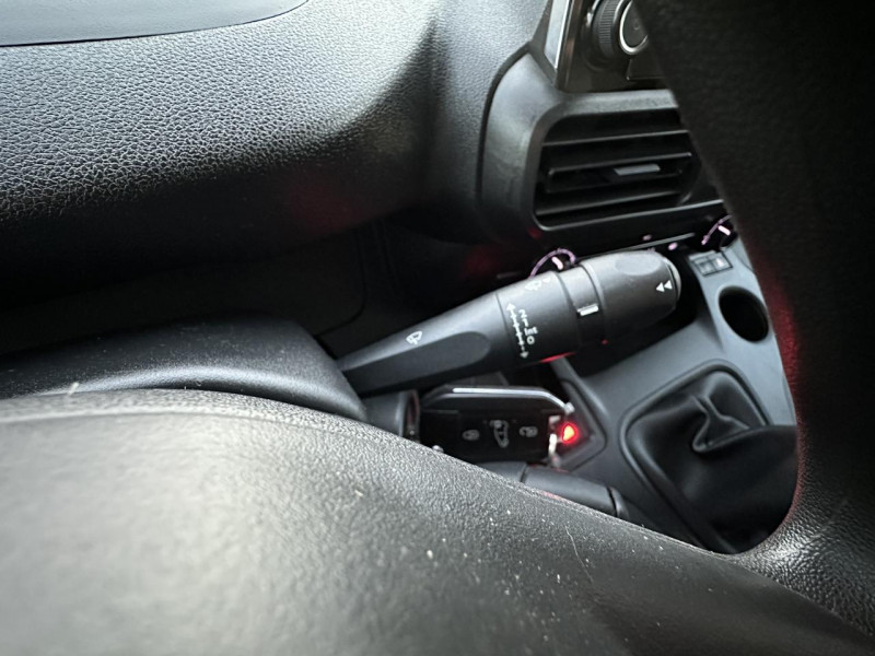 Photo 21 de l'offre de PEUGEOT PARTNER 1.6 BLUEHDI S&S - 100 ASPHALT LONG GPS   CLIM à 11990€ chez Triplo auto